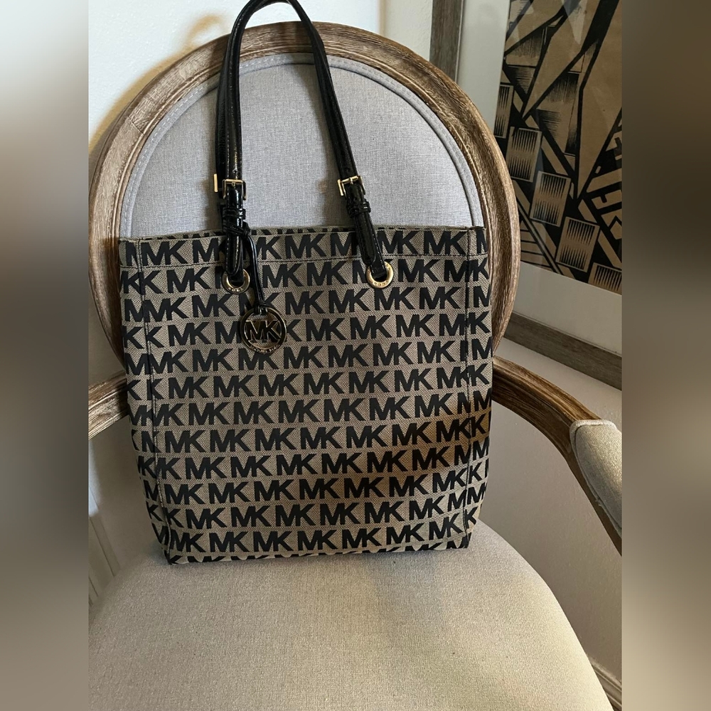 Michael Kors MK Canvas Tote